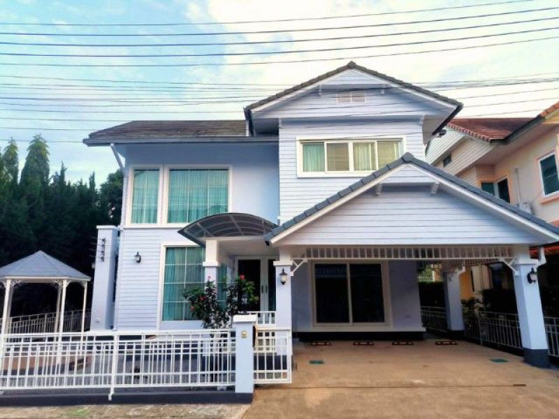 - บ้านเดี่ยว ในหมู่บ้านภานน ใกล้รวมโชค และห้างเซ็นทรัลเฟส เฟอร์นิเจอร์ครบ พร้อมเข้าอยู่ บรรยากาศเงียบสงบ