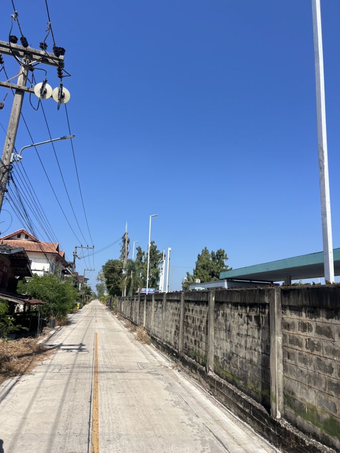- ที่ดินสวยๆธัญบุรี ไกล้ถนนรังสิตนครนายก เหมาะทำโกดัง ที่อยู่อาศัย