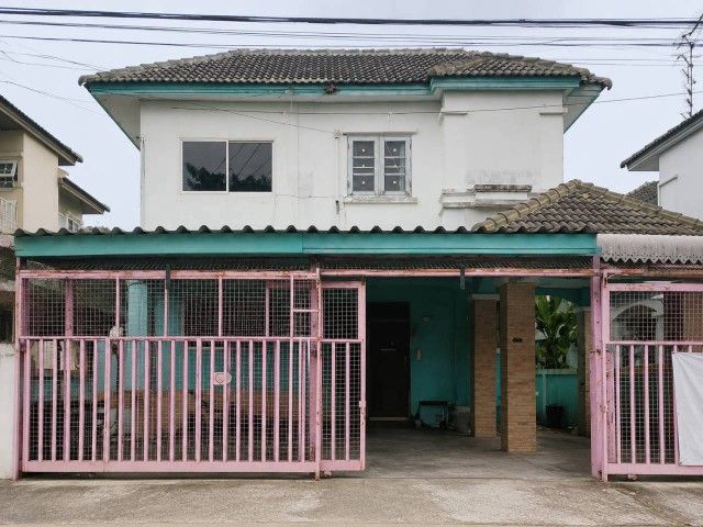 - หมู่บ้านเศรณี วิลล่า ถนนบ้านกล้วย-ไทรน้อย บางบัวทอง บ้านหลังใหญ่ขายตามสภาพ ต่อเติมเต็ม พื้นที่ใช้สอยคุ้มค่า ราคาพิเศษ