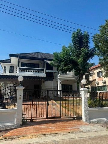 - ให้เช่าบ้าน ลดาวัลย์ ศรีด่าน 14 โซน สุขุมวิท พัฒนาการ บางนา อ่อนนุช ศรีนครินทร์ อุดมสุข สำโรง จดทะเบียนได้ เลี้ยงสัตว์ได้ มีห้องแม่บ้าน