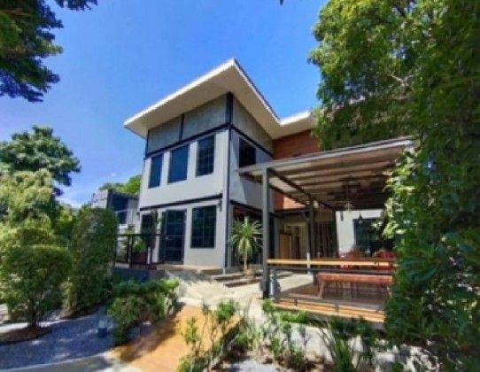 - ให้เช่าอาคาร / Studio / คาเฟ่ / สำนักงาน 2 ชั้น บรรยากาศกลางสวน ซอยบางรักน้อย ท่าอิฐ ใกล้ MRT ทำเลดี ที่จอดรถ 10 คัน