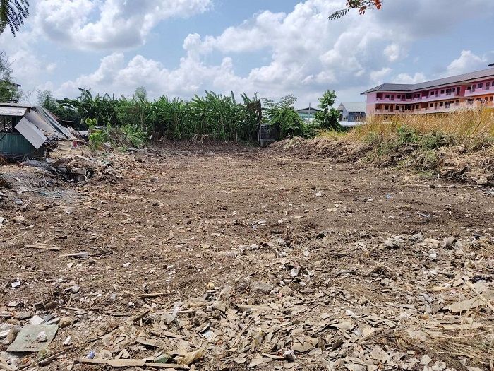 - ดีลลับนักลงทุน! ที่ดินประเวศ 200 ตร.ว. ผังสีเหลือง ถนนกว้าง 12 เมตร แปลงสวยทำ Yield เช่าสูง ใกล้บางนา-ศรีนครินทร์.