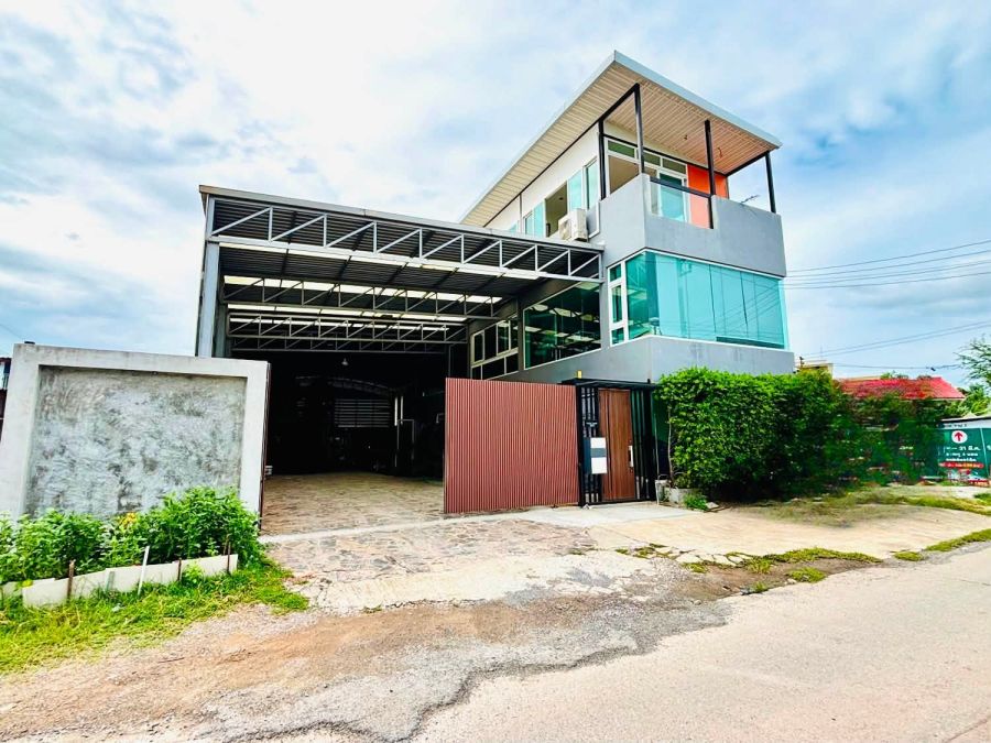 - ขายโรงงานสำนักงาน3ชั้น พร้อมบ้านพักคนงาน ขนาดที่ดิน 300 ตร.วา ต.พันท้ายนรสิงห์ อ.เมือง จ.สมุทรสาคร