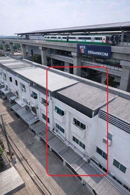 - BTS เสนานิคม 310ม. ใกล้ Major รัชโยธิน 900ม. 8นอน 4น้ำ อาคารพาณิชย์ 4 ชั้น 2 คูหา พร้อมพื้นที่จอดรถส่วนกลาง เนื้อที่ 32 ตร.ว.400ตร.ม.