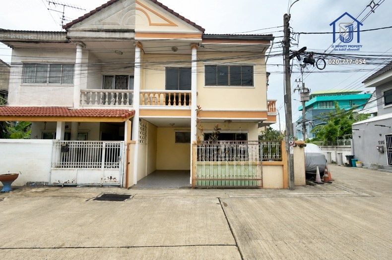 - ขายทาวน์เฮ้าส์ 2 ชั้น หมู่บ้านปรางทิพย์ หลังมุม 35 ตร.ว. ซอยลาดพร้าว95 ใกล้รถไฟฟ้า MRT ลาดพร้าว