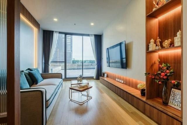 - ขายคอนโด Hyde Sukhumvit 1 ขนาด 3 ห้องนอน 3 ห้องน้ำ พื้นที่รวม 180 ตร.ม. (พื้นที่ใช้สอยภายใน 150 ตร.ม. + ระเบียง 30 ตร.ม.)