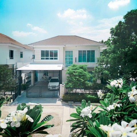 - บ้านเดี่ยว 3 ห้องนอน 4 ห้องน้ำ1 ห้องแม่บ้าน Bangkok Boulevard พระราม 9 ศรีนครินทร์