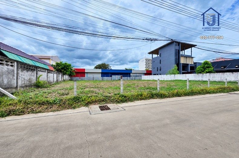 - ขายที่ดินถมแล้ว 300 ตร.ว. ซอยนวลจันทร์ 56 แยก 5 ใกล้เลียบด่วนและรถไฟฟ้าสายสีชมพู