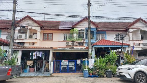 - ทาวน์โฮม หมู่บ้านณัฐวรรณ บ้าน 2 ชั้น ทำเลมิตรไมตรี-หนองจอก ใช้ชีวิตสบาย