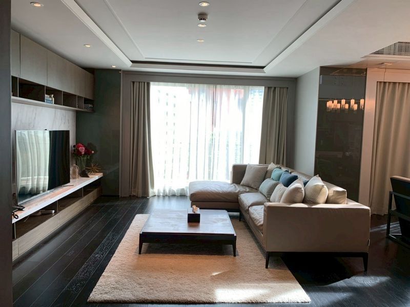 - ให้เช่า The Crest Sukhumvit 24 เนื้อที่ 248.37 ตารางเมตร 3 ห้องนอน ชั้น 7 (Duplex) แขวงคลองตัน เขตคลองเตย กรุงเทพมหานคร