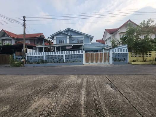 - ขายบ้านเดี่ยว 2 ชั้น หมู่บ้านมาลีรมย์ 5 คลอง 6 คลองหลวง