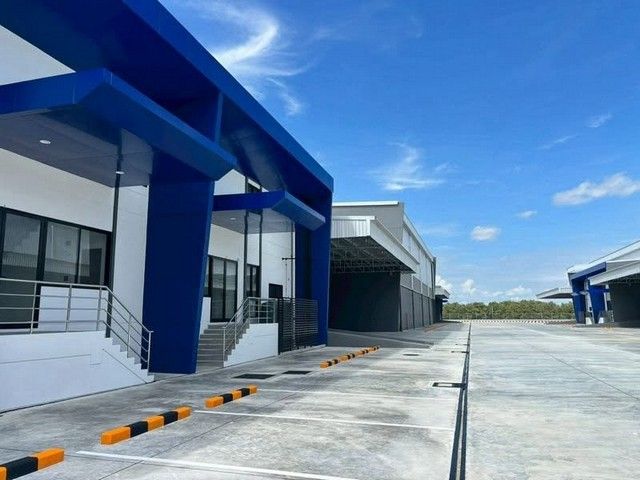 - ให้เช่าคลังสินค้า Free Zone 1,807 - 15,000 ตร.ม. สูง 10 เมตร บางนา-ตราด อ.บางปะกง จ.ฉะเชิงเทรา