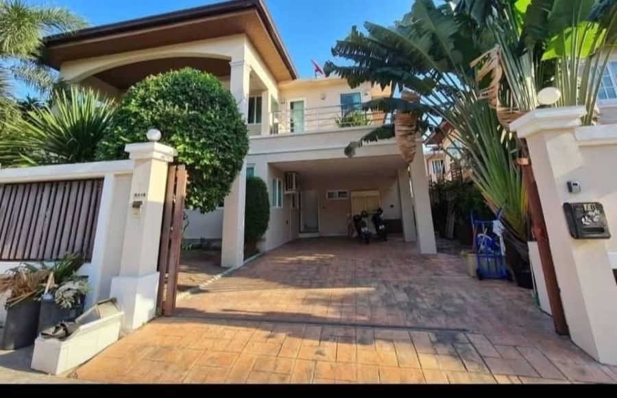 - ขายบ้านเดี่ยวสไตล์พูลวิลล่า ยูโรเปียน โฮม เพลส พัทยา พร้อมเข้าอยู่