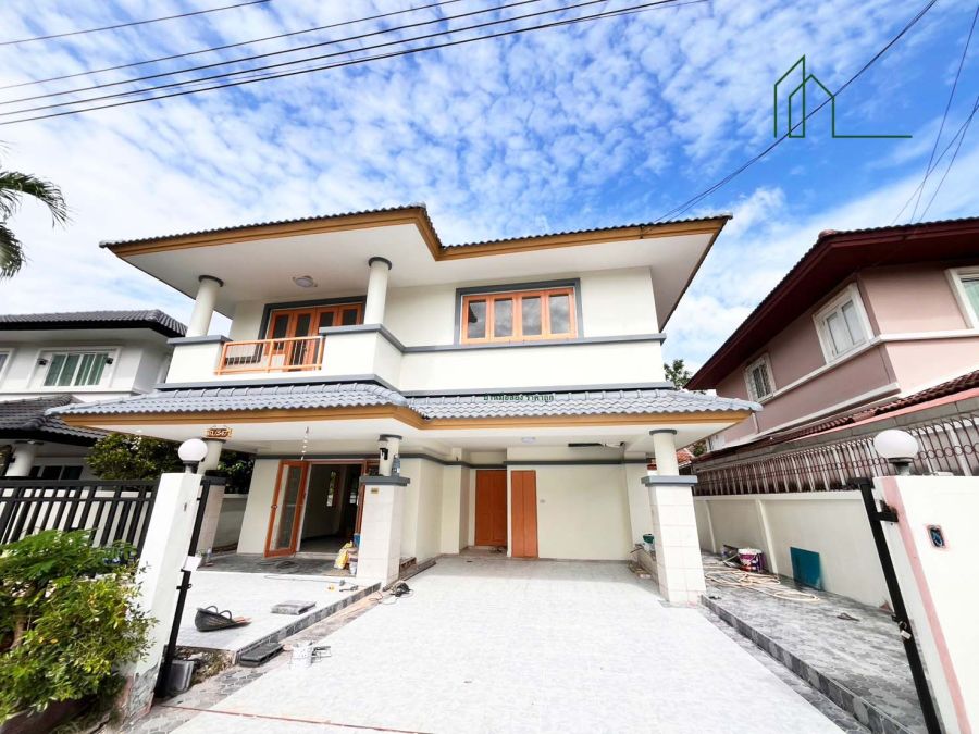 - บ้านเดี่ยว 54 ตรว. หมู่บ้านโรยัล ปาร์ควิลล์ สุวินทวงศ์ 44 รีโนเวทใหม่พร้อมอยู่