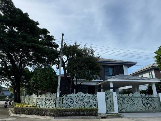 - หมู่บ้านมัณฑนา วงแหวน กัลปพฤกษ์ ปล่อยเช่าบ้านเดี่ยว 74 ตร.วา จอดรถได้ 4 คัน ย่านบางแค-กัลปพฤกษ์ เชื่อมต่อถนนราชพฤกษ์ ใกล้โรงเรียนเลิศหล้า กาญจนาภิเษก