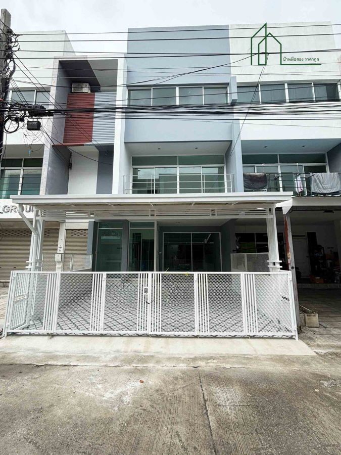 - ทาวน์โฮม 3 ชั้น บิสซิเนส ทาวน์ เทพารักษ์ บางเสาธง ใกล้โลตัส
