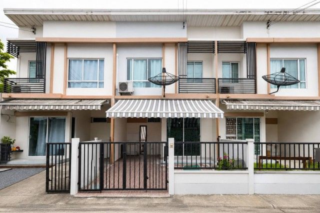 - โครงการพลีโน่ ปิ่นเกล้า-ราชพฤกษ์ ถนนบางกรวย-จงถนอม บางกรวย บ้านราคาพิเศษ ราคาต่ำกว่าประเมินของธนาคาร พร้อมพิจารณาทุกข้อเสนอ