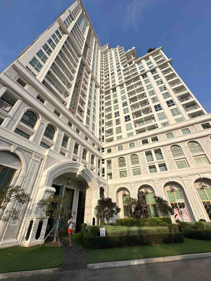 - ขายคอนโด THE EMPIRE TOWER PATTAYA พร้อมผู้เช่า