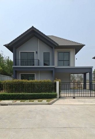 - ขายบ้านเดี่ยว 2 ชั้น พร้อมที่ดิน 61.6 ตรว. ใกล้นิคมทีเอฟดี ในหมู่บ้านเพฟ มอเตอร์เวย์-ฉะเชิงเทรา ต.แสนภูดาษ อ.บ้านโพธิ์ จ.ฉะเชิงเทรา