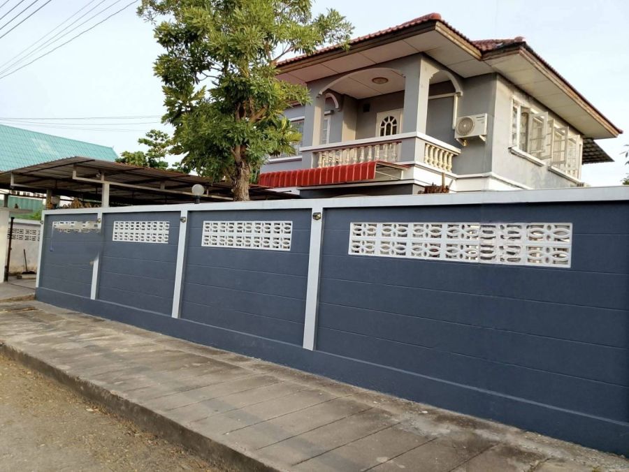 - ขายบ้านสวย 90 ตรว. หมู่บ้านเมืองเอก บางปู ทำเลดีติดถนนสุขุมวิท ใกล้สถานตากอากาศบางปู เพียงหิ้วกระเป๋าเข้าอยู่ได้เลย