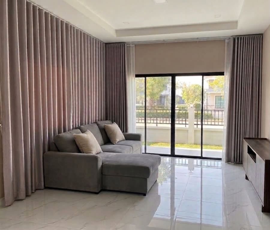 - เช่าบ้านเดี่ยว 4 ห้องนอน 4 ห้องน้ำ ธัญบุรี คลอง 6 โครงการ บ้านบุญยกร เลคพาร์ค