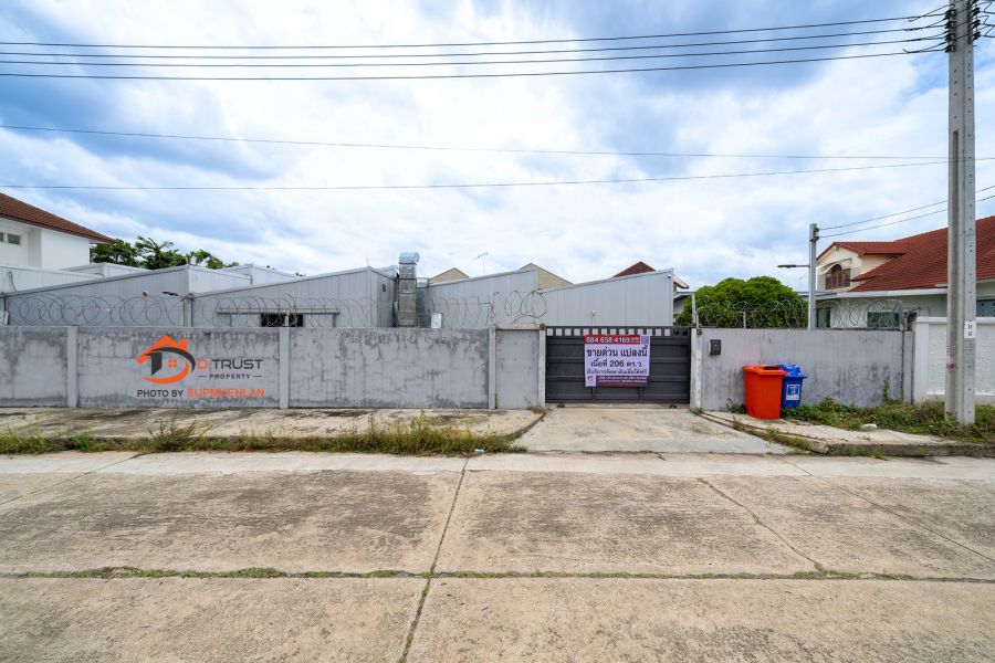 - ขาย ที่ดิน 206 ตร.ว เมืองทองธานี โครงการ 2 พร้อมโรงเพาะชำ Isowall สภาพดี ทำเลศักยภาพ