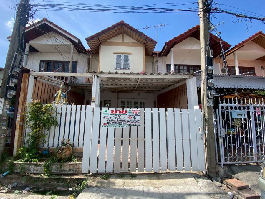 - หมู่บ้าน นิลุบล วิลล์ Nilubon Ville เทพารักษ์ ทาวน์เฮ้าส์ 2 ชั้น พร้อมอยู่ ใกล้บิ๊กซี บางพลี