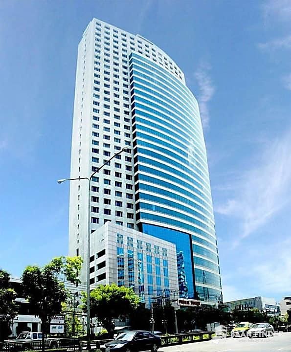 - ให้เช่าสำนักงาน อาคารฟอรั่มทาวเวอร์ ชั้น 36 | 572 ตร.ม. ทั้งชั้นมีเพียง 1 Office ทำเลดี ใกล้ MRT ห้วยขวาง 500 ม.