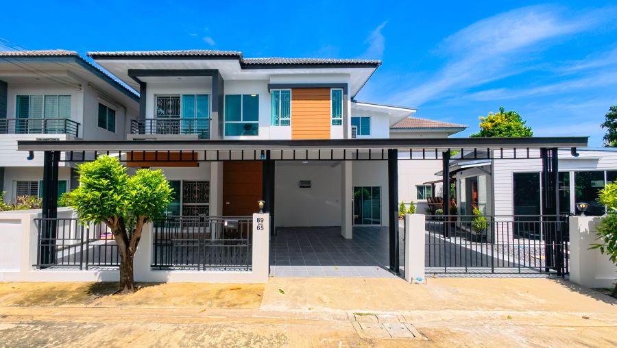 - ขายบ้านเดี่ยว เต็มสิริ พรีว่า ประชาสำราญ ลำลูกกา หนองจอก 5นอน 3น้ำ หลังใหญ่ เนื้อที่กว้าง รีโนเวทพร้อมอยู่