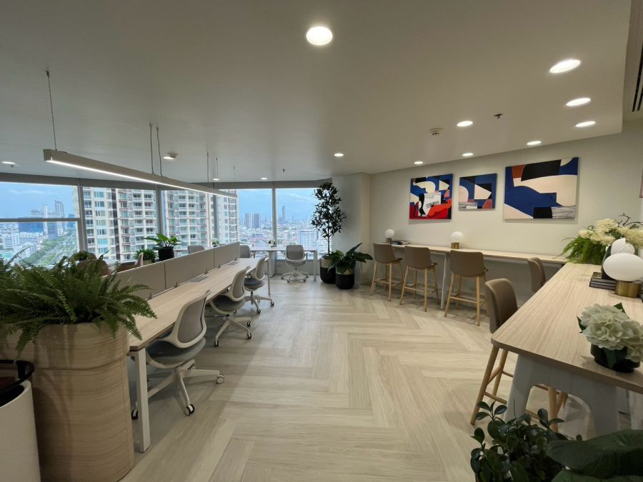 - ให้เช่าอาคารสำนักงาน ในตึก The Empire BTS ช่องนนทรี Fully Furnished ชั้น 17 - 18 เนื้อที่ตั้งแต่ 92.27 - 182.31 ตร.ม.