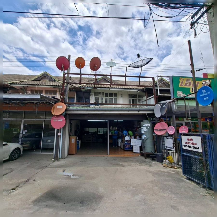 - ขายบ้าน 2 ชั้น หมู่บ้านพฤกษา13 ถนนเลียบคลองสาม