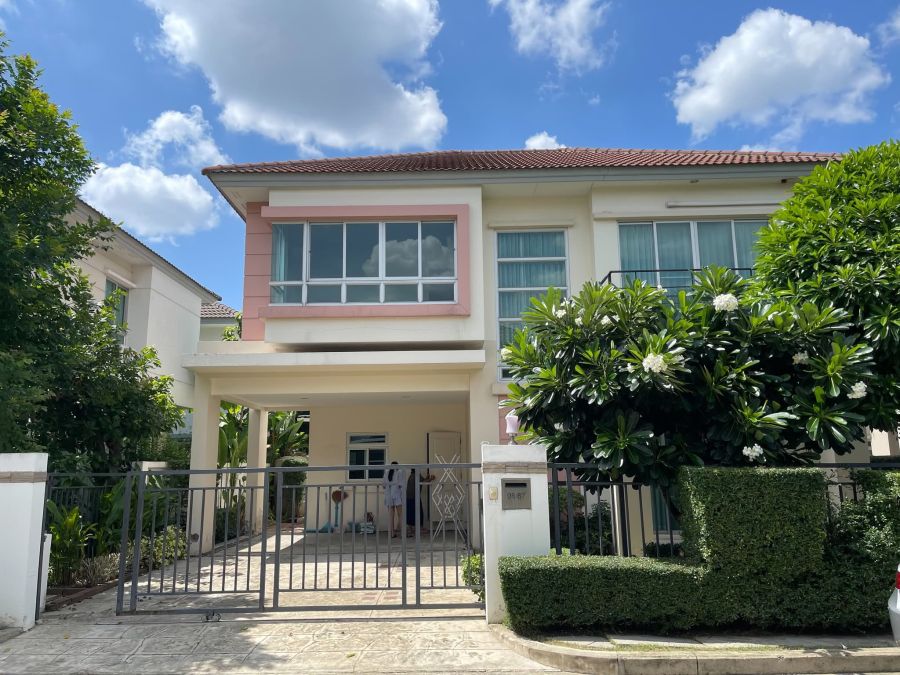 - ให้เช่า บ้านเดี่ยว 2 ชั้น โครงการ ไลฟ์ บางกอก บูเลอวาร์ด รามอินทรา 65 (ซอยรามอินทรา 23) พร้อมเข้าอยู่ ราคา 40,000 บาท/เดือน