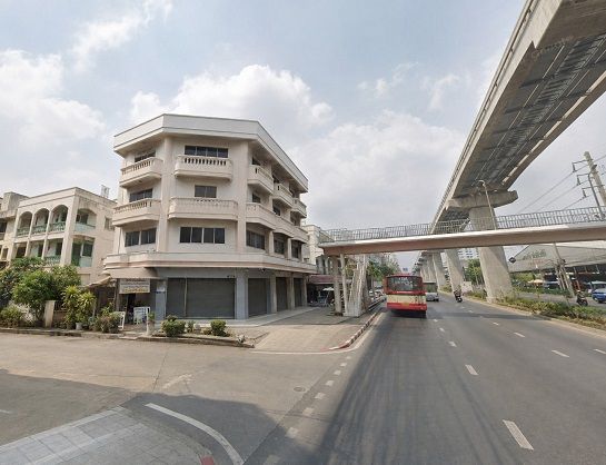 - ขายที่ดินพร้อมสิ่งปลูกสร้าง ลาดพร้าว ใกล้ MRT โชคชัย 4 เพียง 500 เมตร