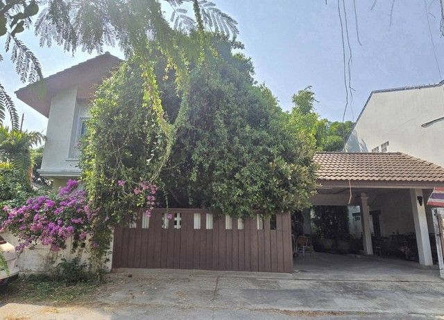 - ขายบ้านเดี่ยว บึงกุ่ม นวมินทร์ 24 บ้านสภาพดี 4 ห้องนอน หมู่บ้านศรีนครพัฒนา 1 ใกล้เดอะมอลล์บางกะปิ