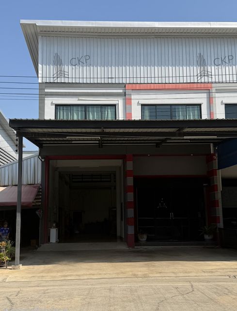 - ขายอาคาร 2 คูหาติดกัน ขนาด 91.50 ตร.วา สูง 2 ชั้น ทำเลใกล้พุทธมณฑลสาย 5 และถนนเพชรเกษม เหมาะสำหรับทำออฟฟิศ ร้านค้า โกดังขนาดเล็ก (พร้อมผู้เช่า)