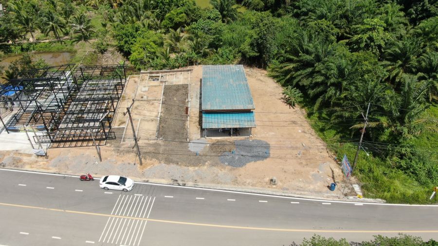 - ายบ้านพร้อมที่ดิน 142 ตร.วา พังงา ติดถนนใหญ่ ตรงข้าม Beyond Skywalk นางชี | ยกแปลง 3.9 ล้าน