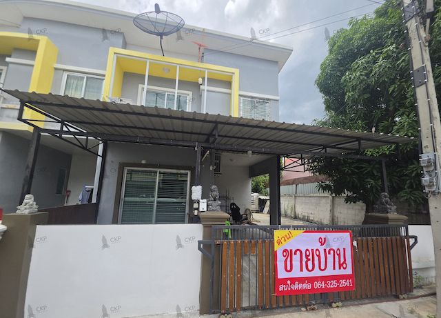 - ขายบ้านหลังริม 2 ชั้น นิรันดร์วิลล์ 10 ทำเลบางพลี ลาดกระบัง ขนาด 32.7 ตร.วา ฟังก์ชันครบ 3 ห้องนอน 2 ห้องน้ำ บ้านสภาพดี หิ้วกระเป๋าพร้อมเข้าอยู่