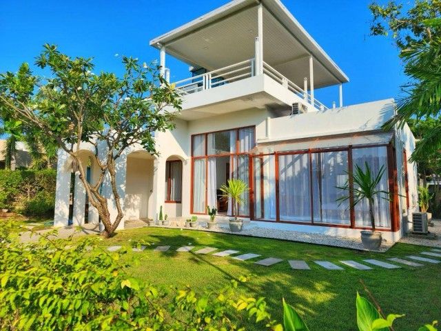 - H.622 ขาย บ้าน บ้านพักตากอากาศ ติดทะเลชะอำ สถานที่ใกล้ -วนอุทยานเขานางพันธุรัต -สวนอูฐ ชะอำ -คาเฟ่ริมทะเลบรรยากาศชิล ๆ ยอดฮิตในชะอำ
