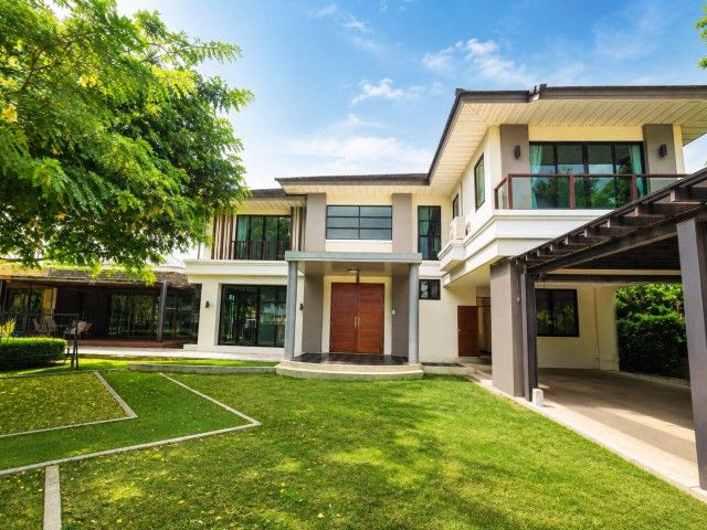 - ขายบ้าน ณุศาสิริ ซิตี้ พระราม2 มีเรือนรับรอง เนื้อที่ 261.1 ตร.ว.