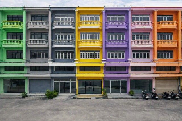 - สำนักงานเขตประเวศ 300 ม. อาคารพาณิชย์ 4.5 ชั้น สุขุมวิท77 เฉลิมพระเกียรติ ร. 9 3นอน 2 น้ำ16 ตร.ว200 ตร.ม. รร.นานาชาติชาร์เตอร์ 750 ม.