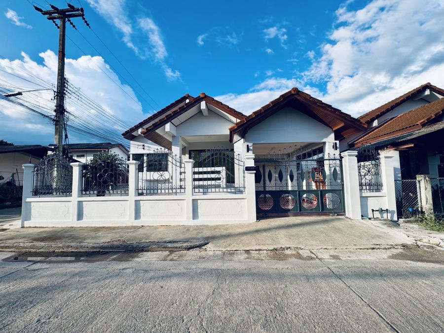 - ขาย!!บ้านเดี่ยวหลังใหญ่ รีโนเวทใหม่ทั้งหลัง แปลงหัวมุมสวย ทำเลดีการเคหะฯ ศรีชุม ซอย 4