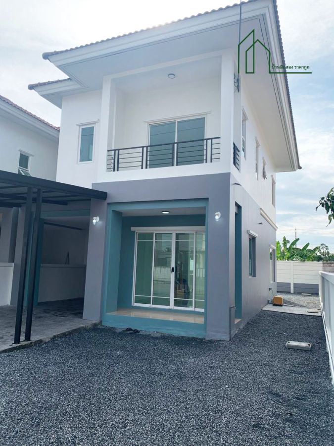 - บ้านแฝด 2 ชั้น หมู่บ้านเปี่ยมภิรมย์ ถนนมิตรไมตรี หนองจอก ถนนเมน