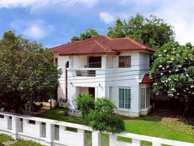 - ขายบ้านเดี่ยวในซัมมิท วินด์มิลล์ กอล์ฟคลับ บางนา ราคาคุ้มค่าที่สุด มีห้องน้ำในตัวทุกห้องนอน และห้องแม่บ้าน 120 ตร.ว. 3 ห้องนอน 4 ห้องน้ำ