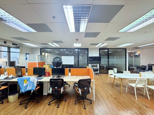- ให้เช่าสำนักงานติด BTS กรุงธนบุรี 20ม. ERGO Tower วงเวียนใหญ่ ชั้น 26 220ตร.ม.ใกล้เสนาเฟสท์ 600 ม.