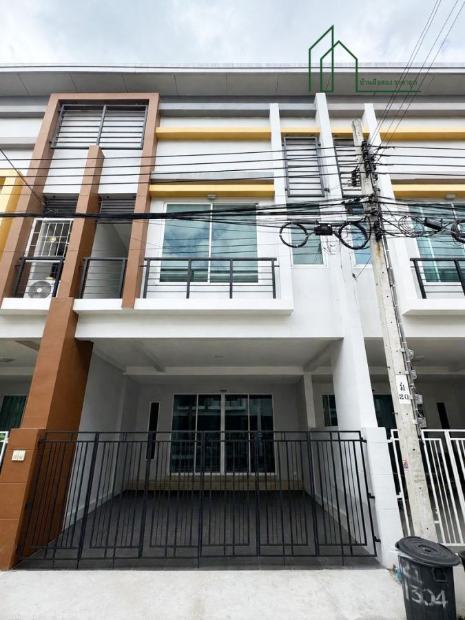 - ทาวน์เฮาส์ 2 ชั้น หมู่บ้าน RK PARK รามอินทรา-มีนบุรี ถ.หทัยราษฎร์