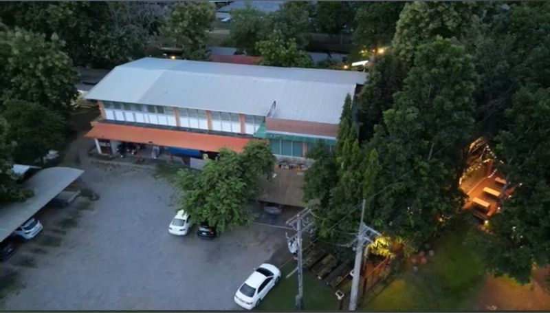 - ขายที่ดินพร้อมโกดัง 2 ชั้น + อาคารร้านค้า ทำเลดี อ.เมือง จ.ลำพูน