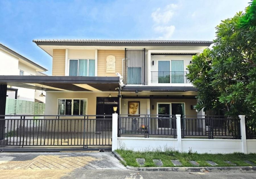 - ขายบ้านเดี่ยว มบ.เซนโทร วัชรพล ตกแต่งพร้อมอยู่ ใกล้ทางด่วน รถไฟฟ้า