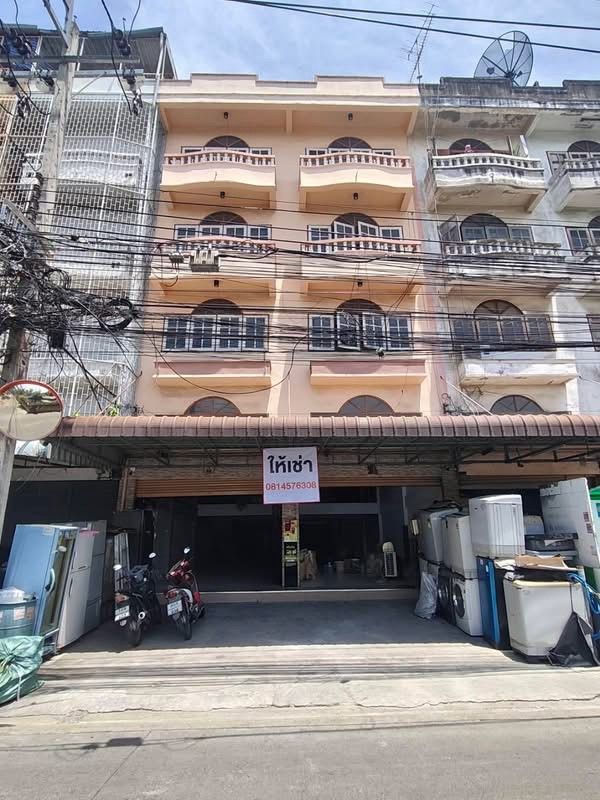- ให้เช่าอาคารพาณิชย์ 4.5 ชั้น 2 คูหา ซ.เพชรเกษม 68 ทำเลดี เดินทางสะดวก ใกล้ MRT หลักสอง / เดอะมอลล์บางแค