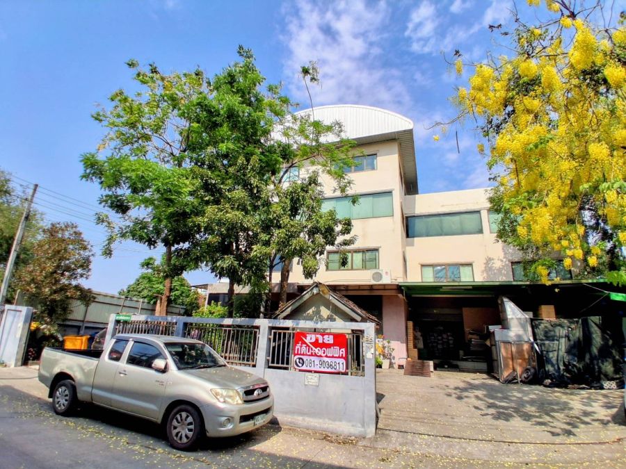 - อาคาร 4 ชั้นพร้อมทำสถานที่ผลิตอาหาร แบริ่ง ซ.31