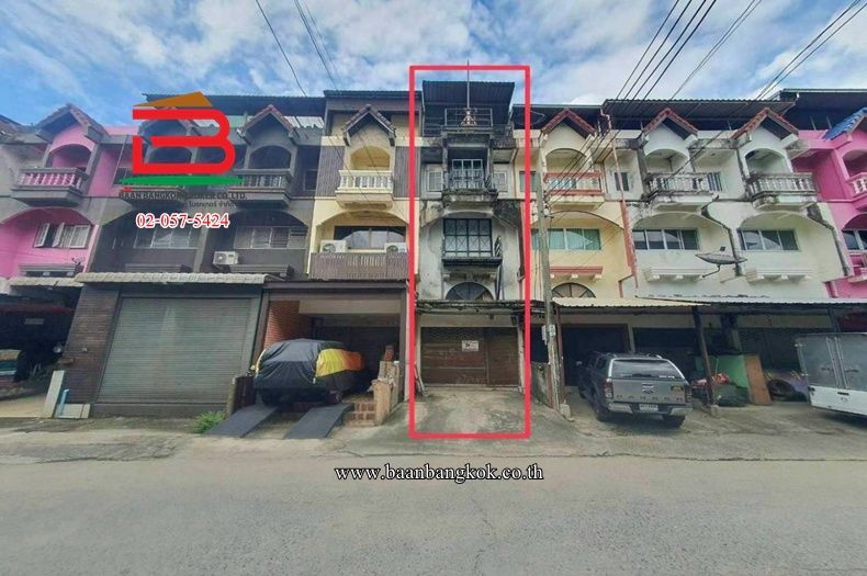 - อาคารพาณิชย์ หมู่บ้านสินอนันต์ ซอยเสรีไทย 72 เนื้อที่ 20 ตรว. ถนนเสรีไทย แขวงมีนบุรี เขตมีนบุรี